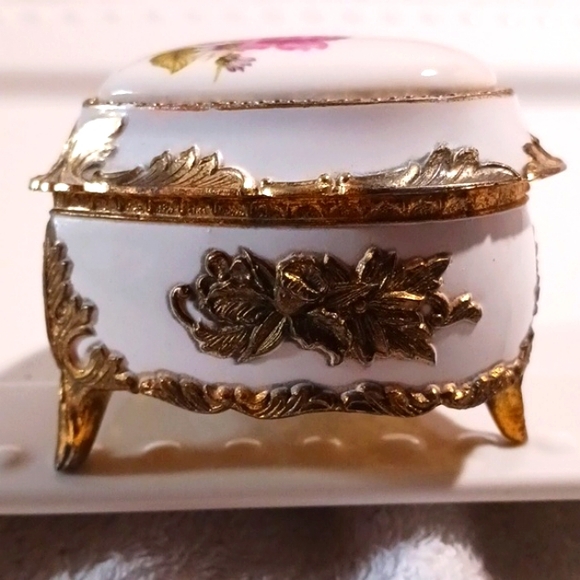 VTG. ⚜️ The  San Francisco Music Box Co. Ceramic Heart Shape Music Box 💝 - Picture 5 of 14